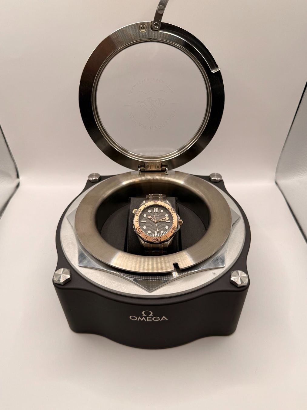 Omega Orologi: Omega Seamaster Diver 300M Titanium Bronze Gold – Usato da Bottens venduto da Evergold.ch 4