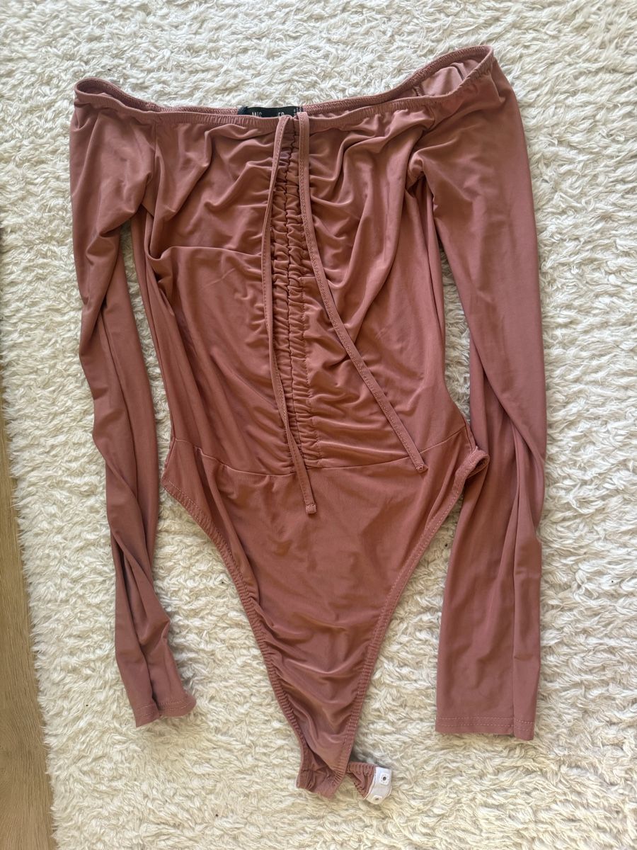 Top: Missguided Body Langarm Rosé Grösse 36 – Nuovo (secondo la descrizione) da Liestal venduto da isa_8y72 1