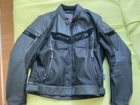 Tolle Motorradjacke von IXS, Grösse 50, schwarz, Top Zustand