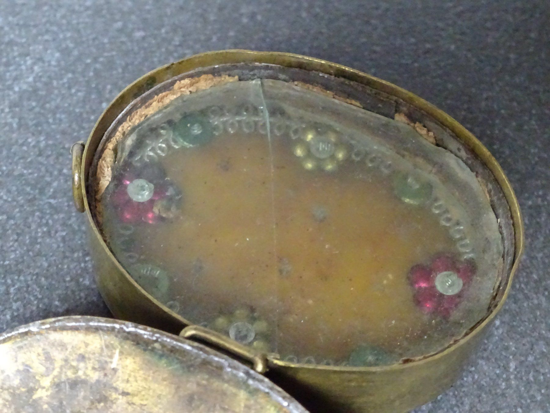 Anhänger: Antike Agnus Dei Kapsel / Amulett – Gebraucht aus Esslingen von eintagammeer 7