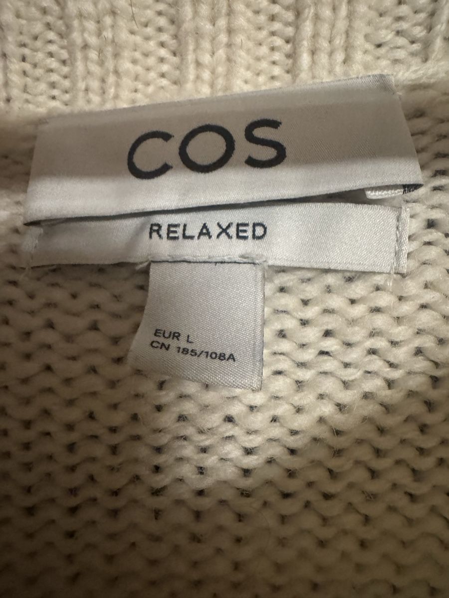 Cos Pullover & Sweatshirts: COS Sweater weiss – Gebraucht aus Grüningen von Jimmy20 1