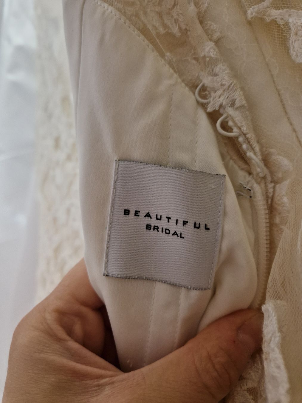 Robes: Hochzeits-/Brautkleid Grösse 40 – D'occasion à Dreien par vaniih93 7