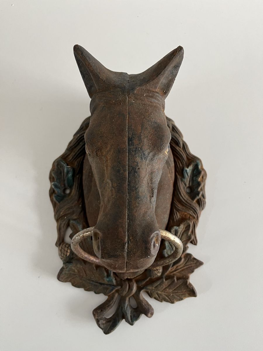 Statuette: Pferdekopf mit Ring aus Gusseisen  – Usato da Wetzikon ZH venduto da seli03 8