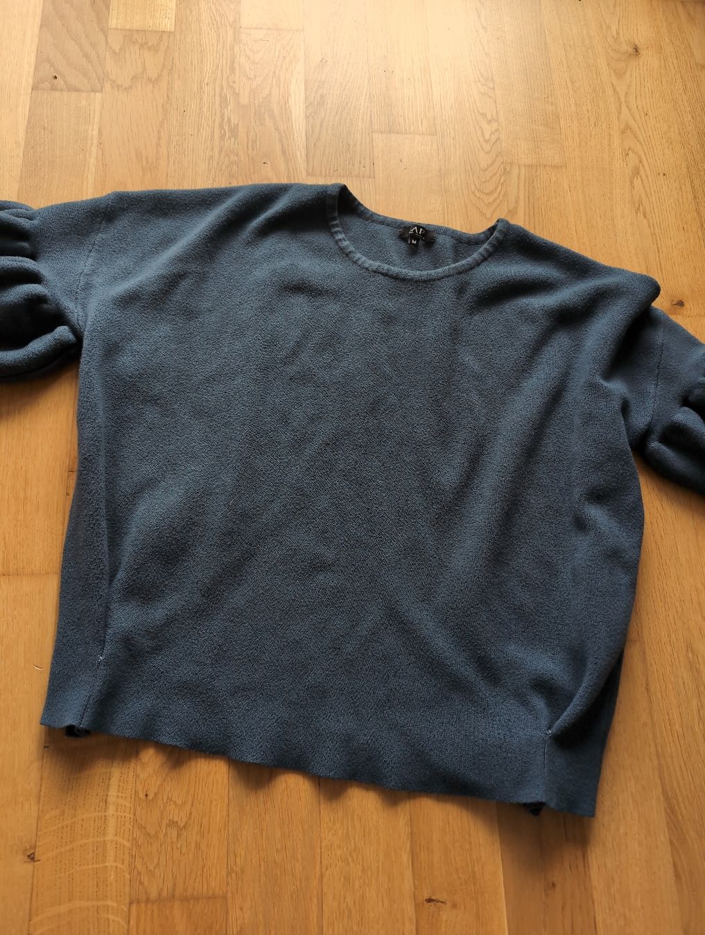 Maglioni & Felpe: Blauer Pullover Gr. M mit Puffärmeln von Avant Premiere – Usato da Unterägeri venduto da Fiobi 1