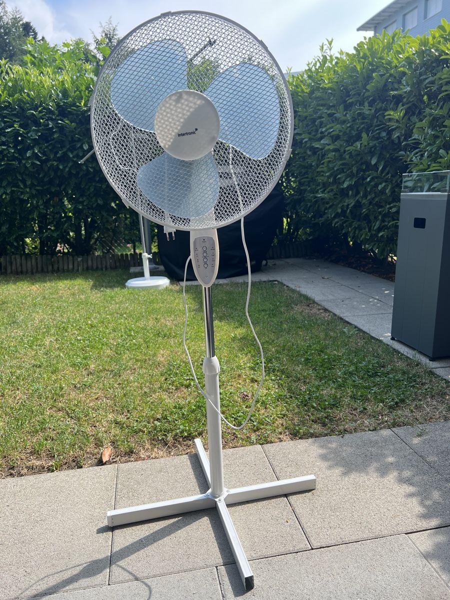 Ventilatori: Standventilator weiss Intertronic mit Timer – Usato da Rotkreuz venduto da Migu2012 1