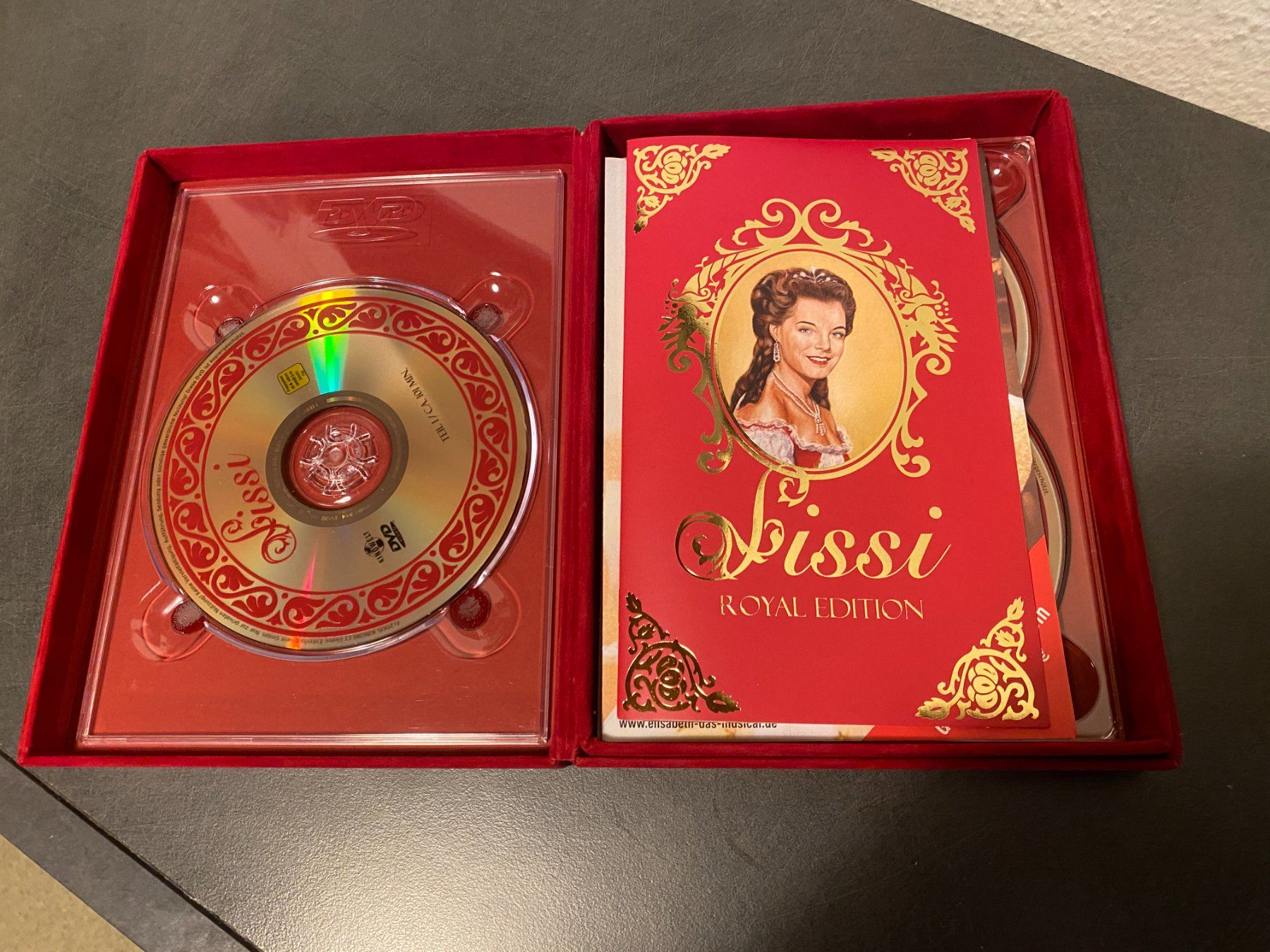 Tutti i DVDs: Sissy Royal Edition DVD Box – Nuovo (secondo la descrizione) da Basel venduto da FatCatPacksTheRatt 3