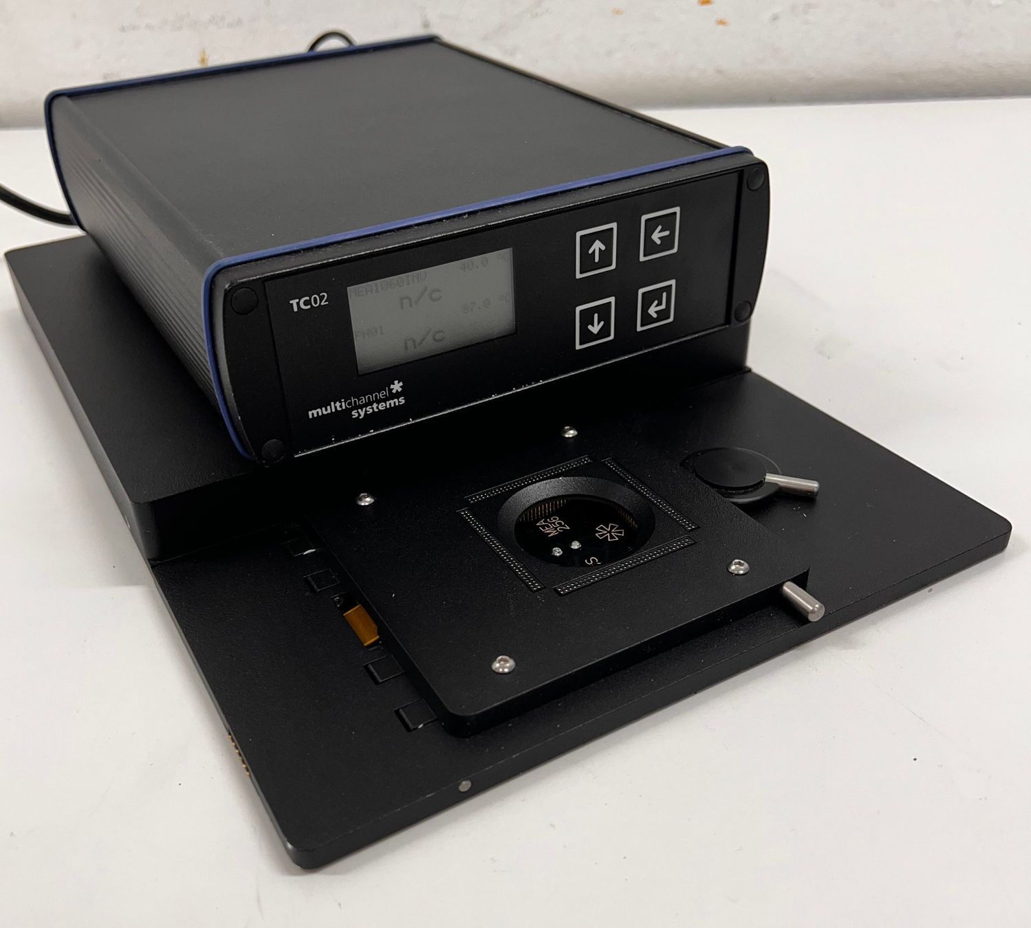 Accessori da laboratorio: Multi Channel Systems MCS TC02 Digital Display Temperature – Usato da Niederdorf venduto da LeptonAG_Labor 1