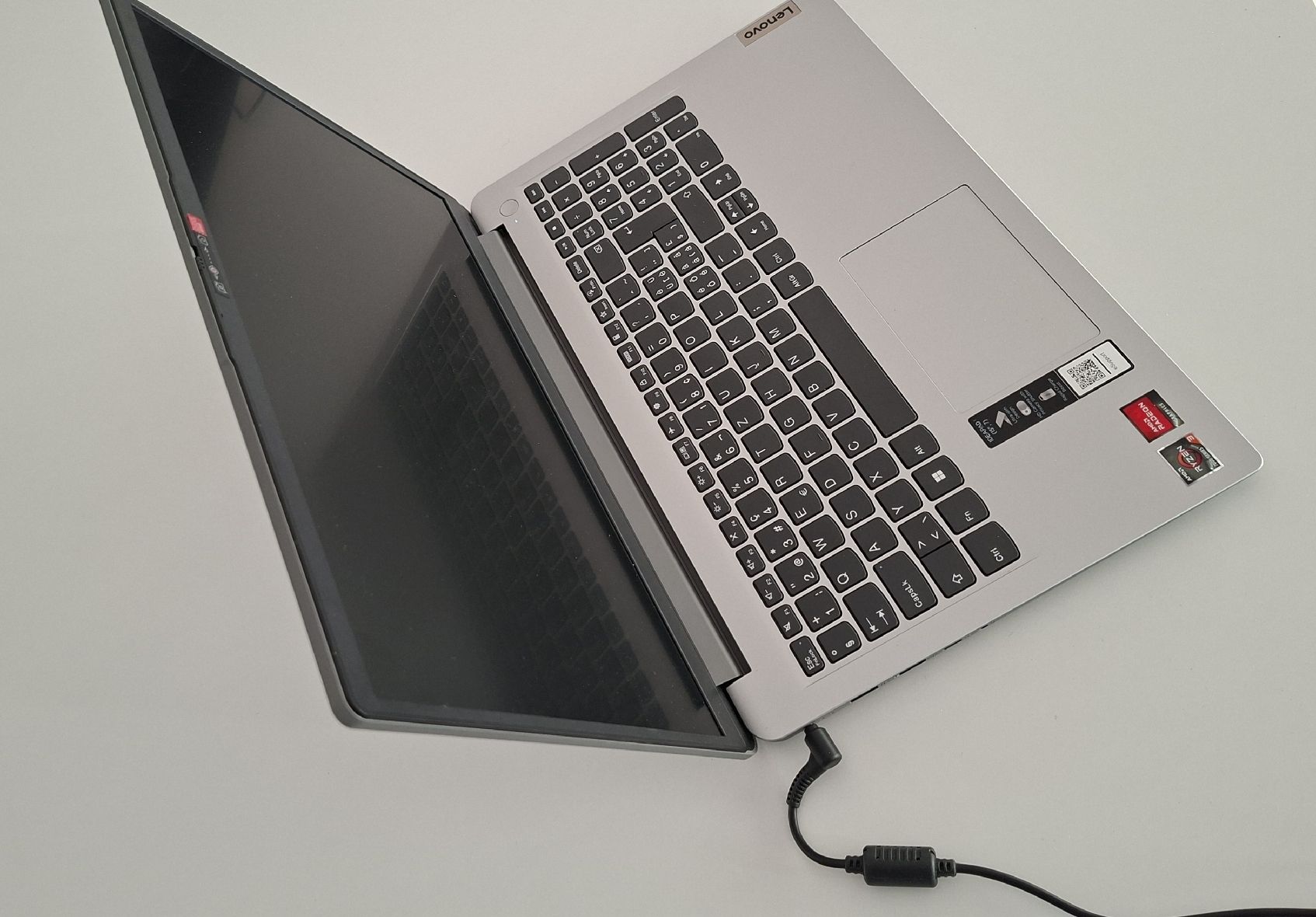 Lenovo Notebook: Lenovo ideapad 1 15AMN7 – Nuovo (secondo la descrizione) da Zürich venduto da mih_9rf2 6