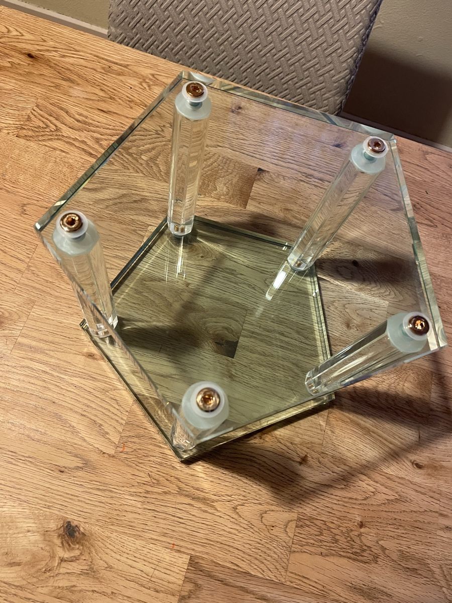 Altro in Decorazioni & Accessori: Sockel aus Glas – Usato da Flawil venduto da Naphtali 1