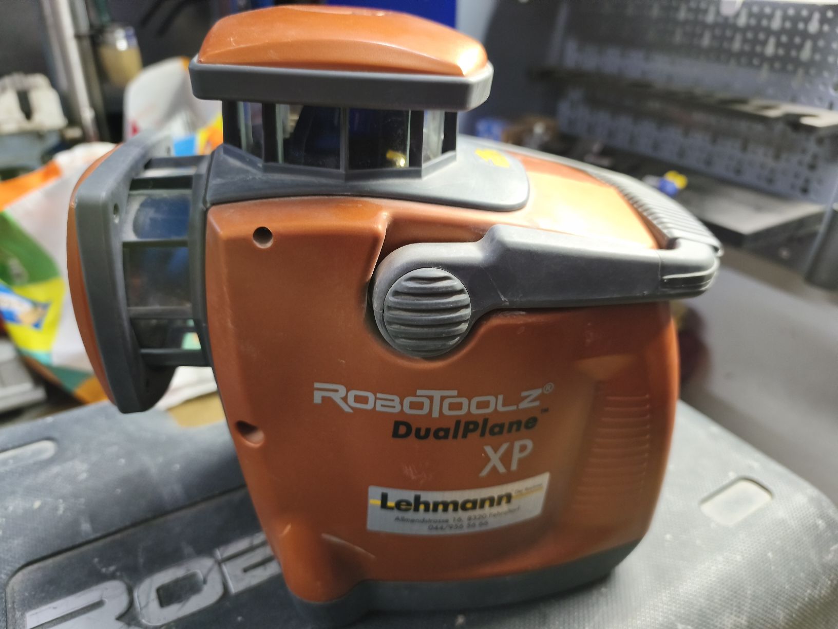 Leica Misurare: Robotoolz DualPlane XP  Laser Rotationslaser mit Koffer – Difettoso da Konolfingen venduto da Bio-suisse 1
