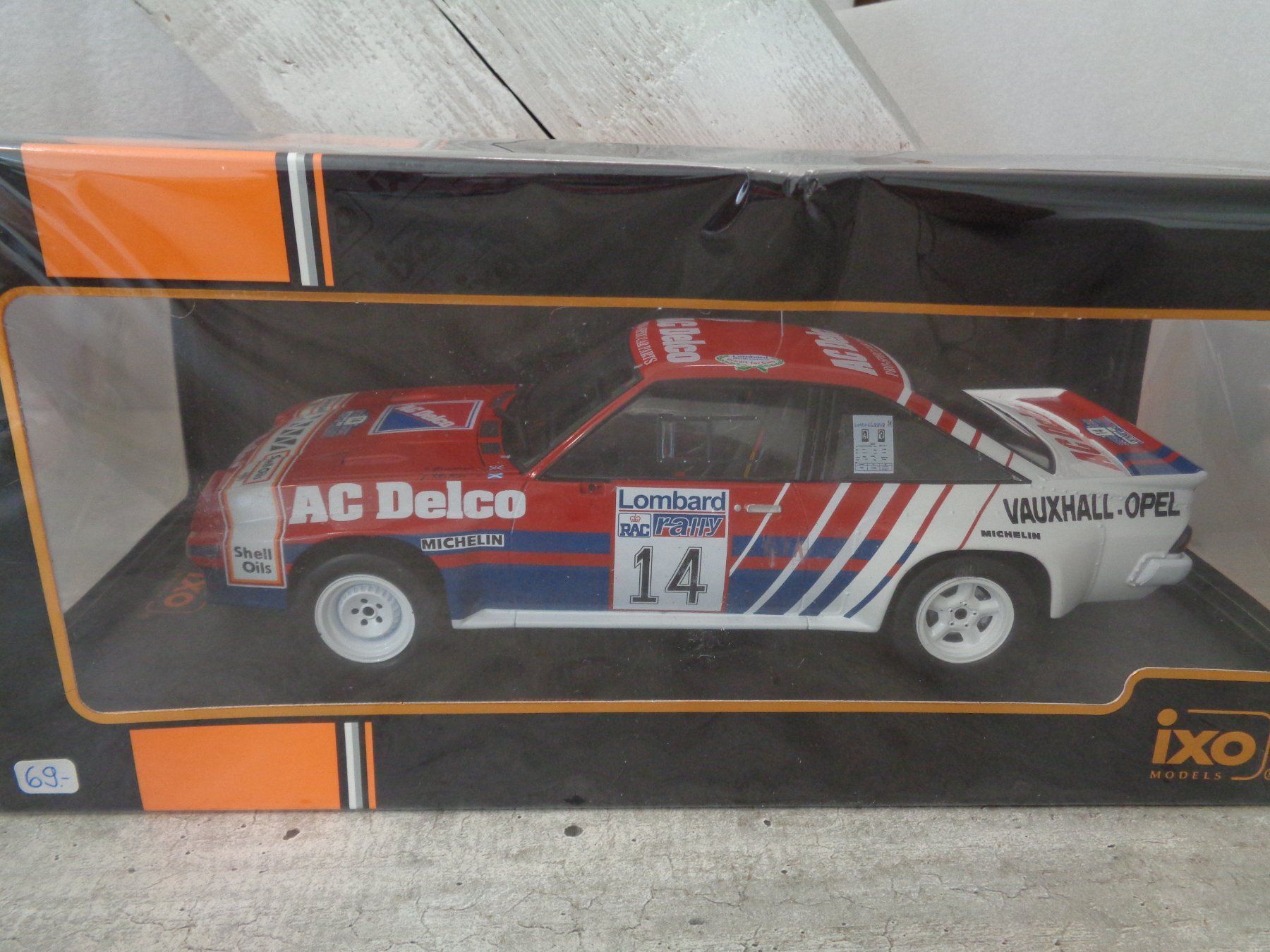 Opel Modellautos: Ixo 1:18 Opel Manta 400 Rallye – Neu und originalverpackt aus Reconvilier von rallycar