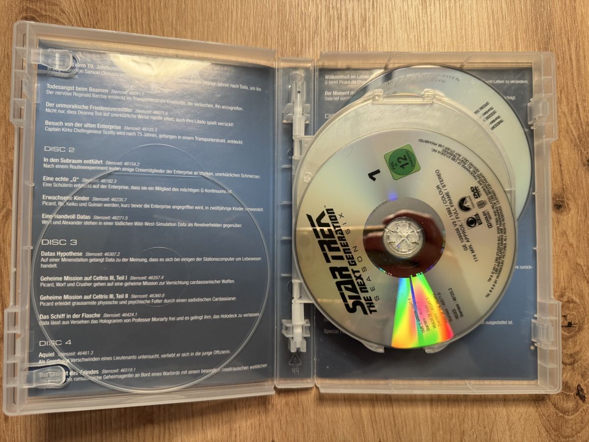 Tutti i DVDs: Star Trek The Next Generation Staffel 6 DVD Box Set – Usato da Biberist venduto da etesummer 2