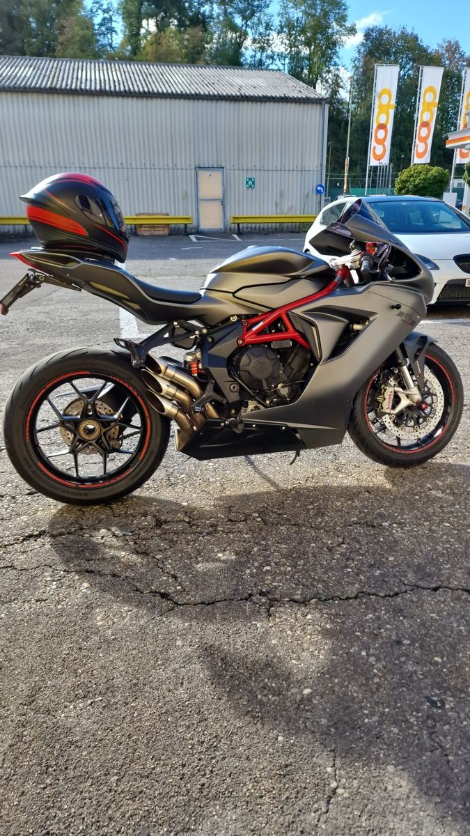 MV Agusta Altro: MV Agusta F3 – Usato da Münchenstein venduto da Fabio.T 5