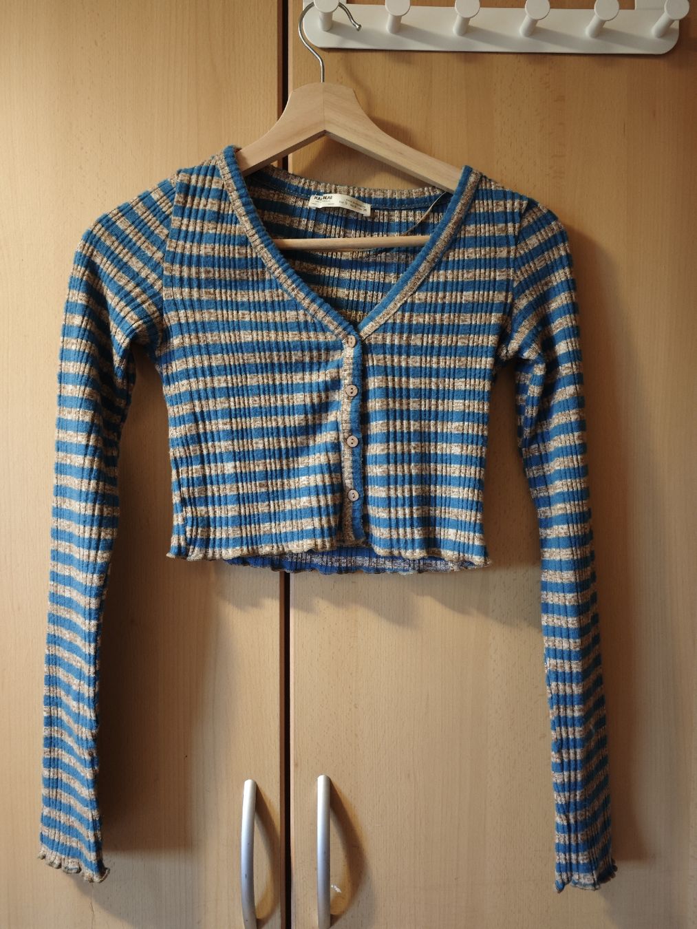 Pulls & Sweat-shirts: Cardigan Top von Pull and Bear – D'occasion à St. Margrethen SG par bienlii