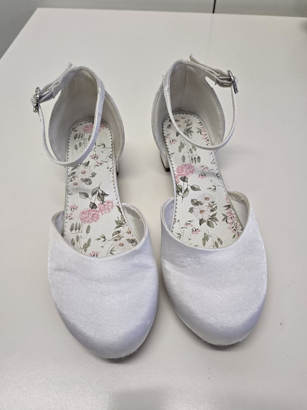 Scarpe per ragazze: Next Festliche Schuhe Mädchen G4.35,5 – Usato da St. Gallen venduto da CAPYCORP