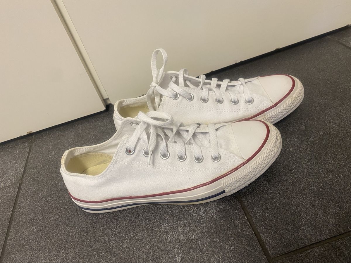 Converse Herrenschuhe: Converse weiss Gr.41 – Gebraucht aus Baar von kamasija