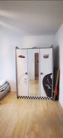 Grosser Kinder Kleiderschrank mit Auto Motiv, Top Zustand