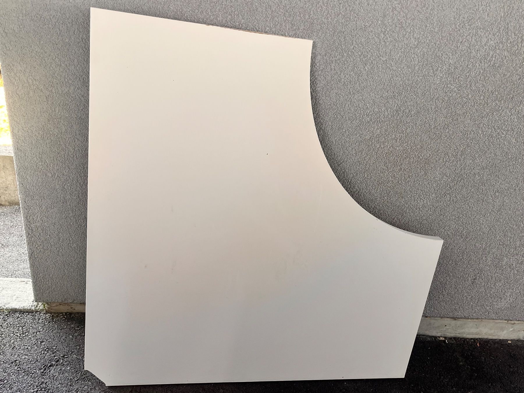 Ikea Bureaux: Plateau de bureau d angle IKEA Blanc – D'occasion à Fribourg par Mikassassa