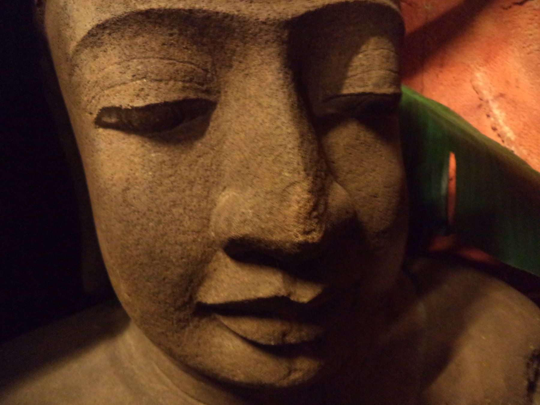 Skulpturen & Statuen: alter Steinkopf  Tibet sehr schwer hat sein alter – Gebraucht aus Rieden AG von Wirth03 1