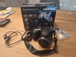 Medion Life X44027 Superzoom-Kamera