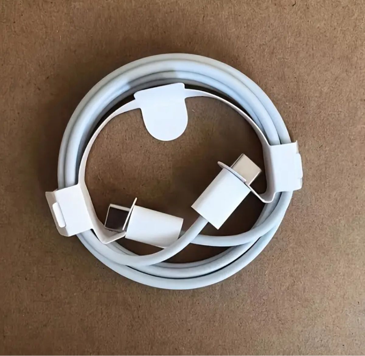 Kabel: USB-C Ladekabel Kabel Neu 1m – Neu und originalverpackt aus Suhr von SchnapperCH