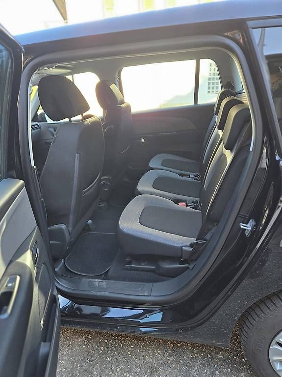 Autos: Citroën C4 Picasso 1.2i – D'occasion à Jegenstorf par adnanzuka 2