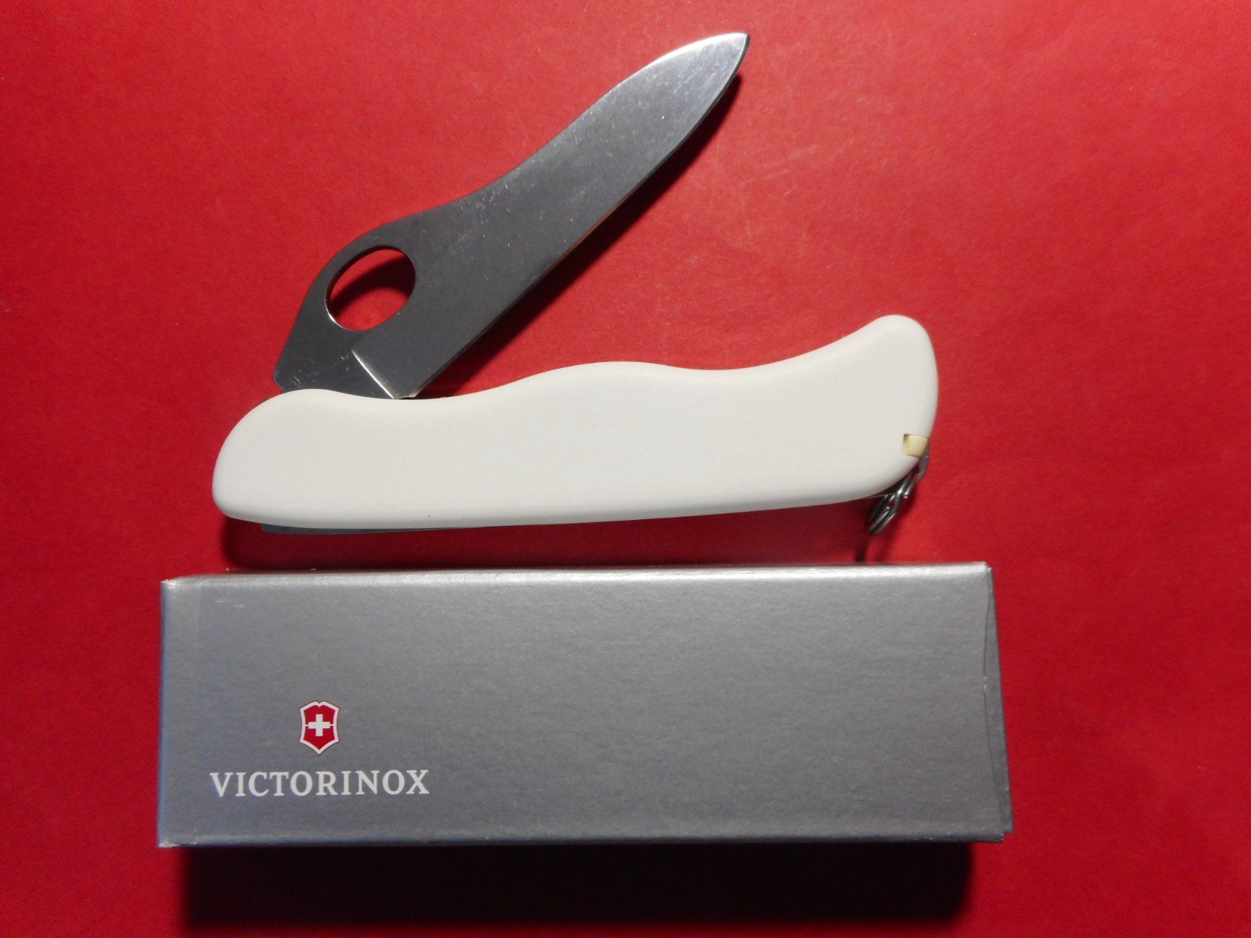 Victorinox Taschenmesser: Victorinox  Sentinel / Agrola – Neu und originalverpackt aus Rotkreuz von Hubbil 1
