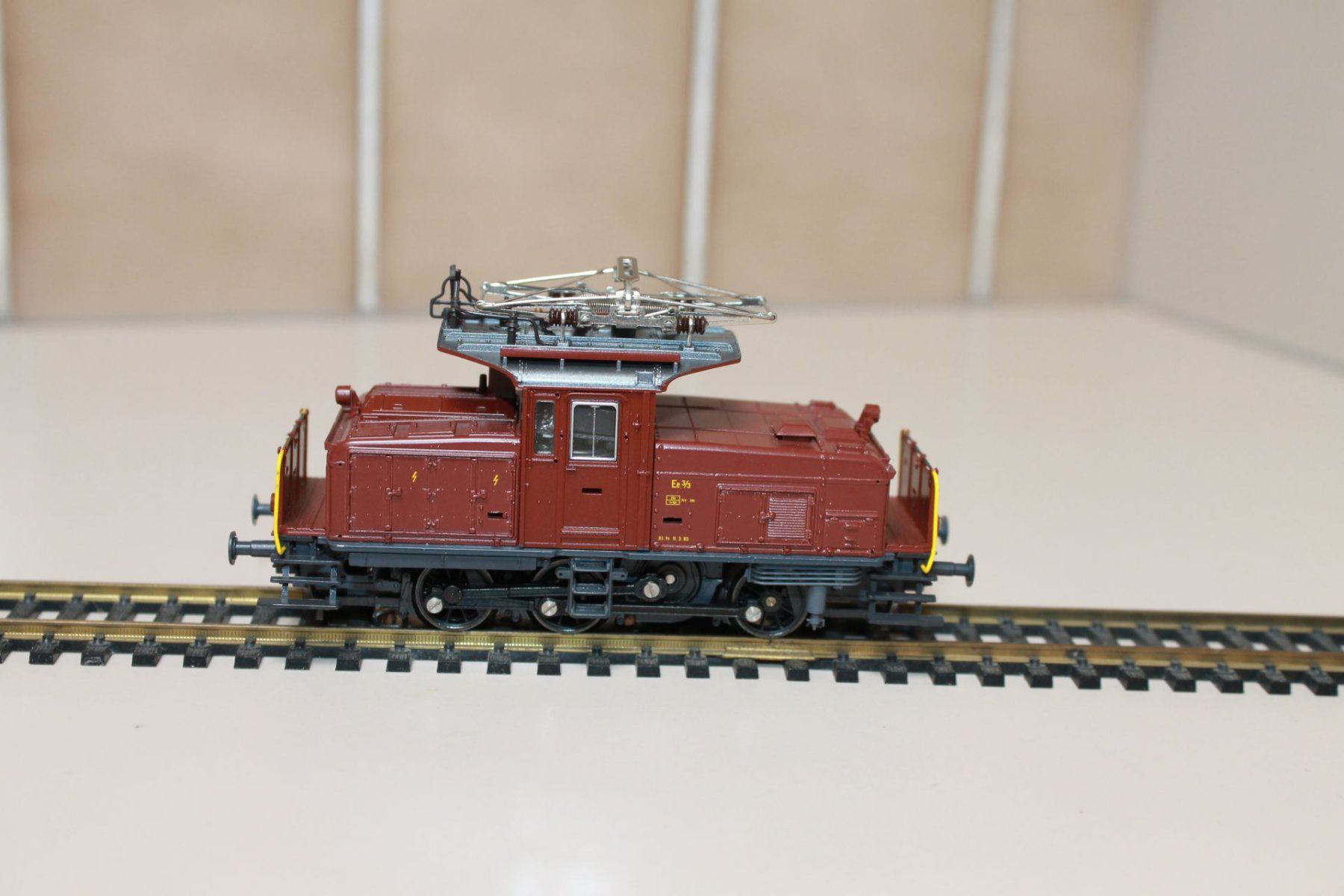 Roco Modellini di ferrovie: Roco Ee3/3 – Usato da Birmensdorf ZH venduto da Buhwil18
