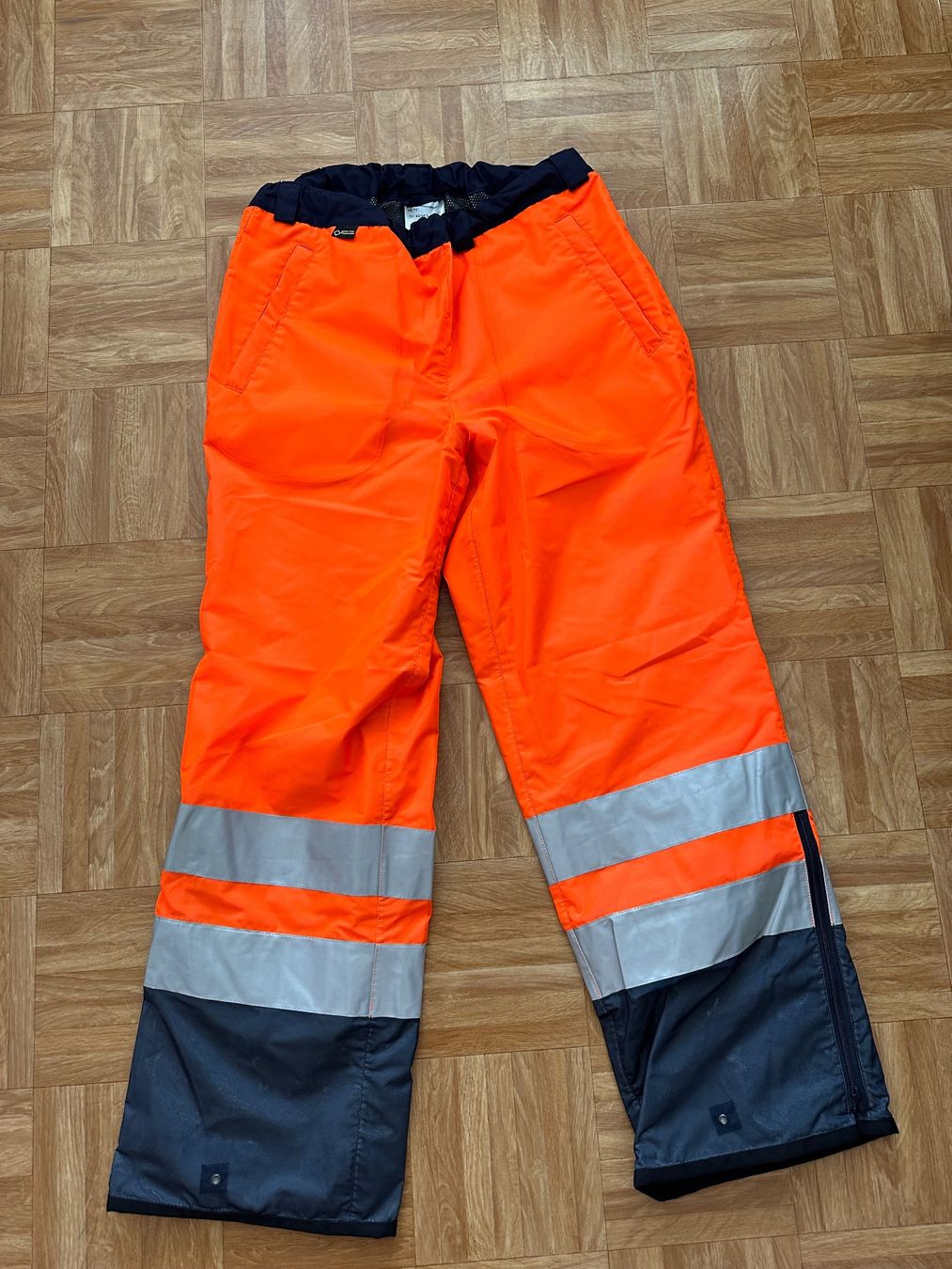 Hosen: Winterhose Gr. 42/44 – Gebraucht aus Domat/Ems von tip-top007
