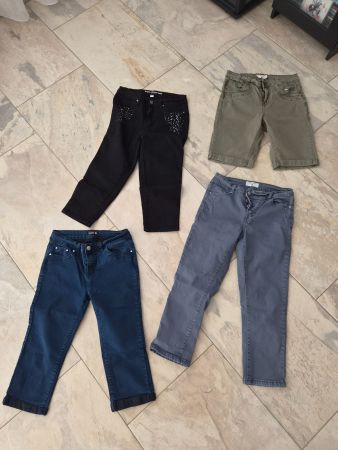 Kleiderset: vier kurze Hosen von Chicorée, Grösse S/M