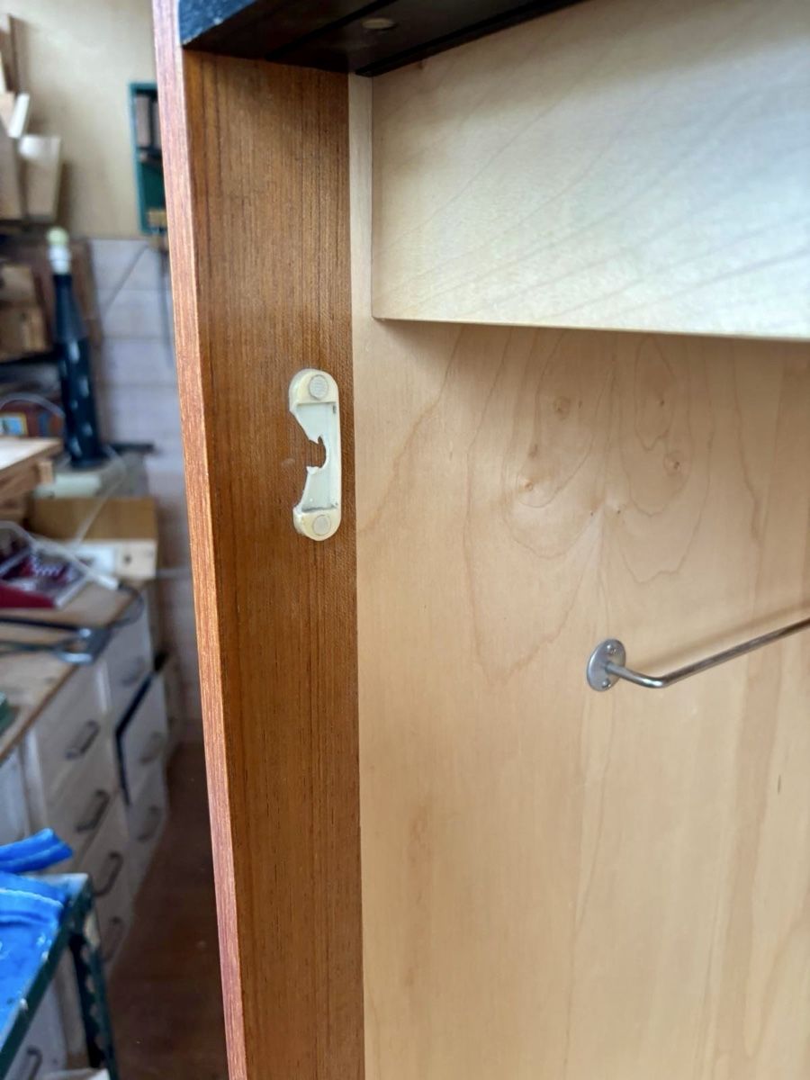 Schränke: Mid Century Schrank Dieter Wäckerlin – Gebraucht aus Oberengstringen von Vintschentz 9