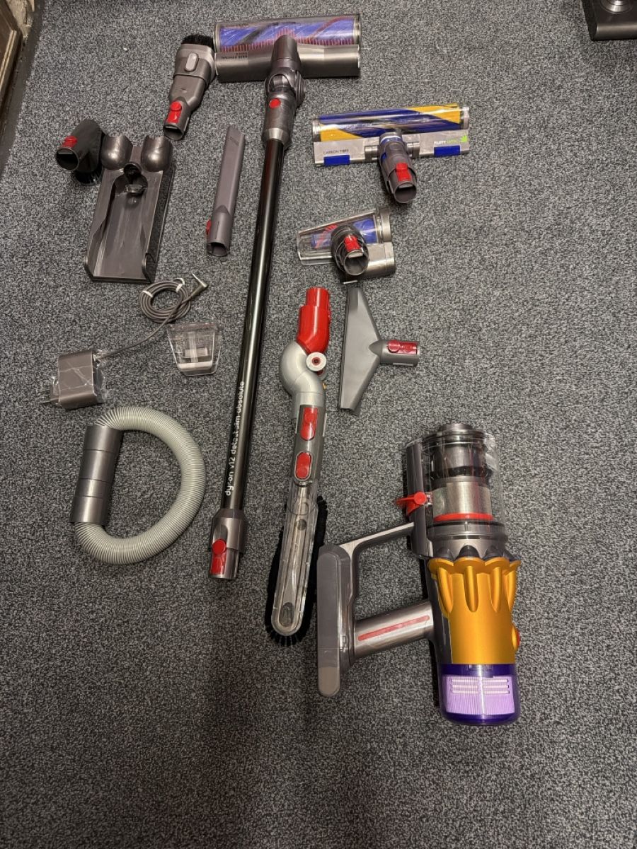 Dyson Aspirapolveri & Accessori: Dyson v12 Detect slim absolute  – Usato da Landquart venduto da Nnf007 2