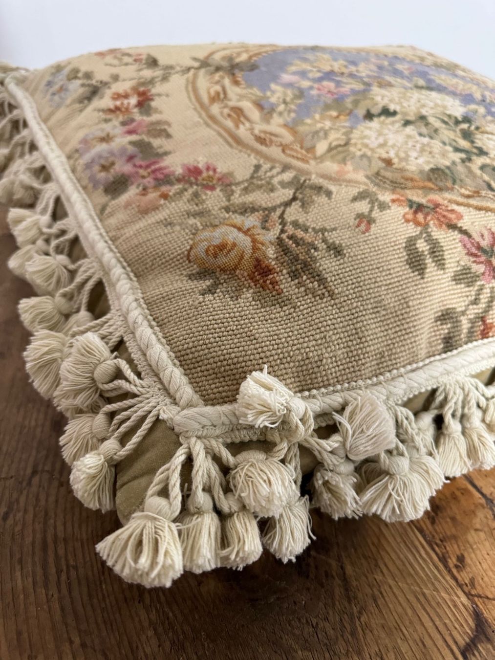 Cuscini: French Victorian Rosas Drape Floral Pillow Set – Usato da Gsteig b. Gstaad venduto da Auctionly 7