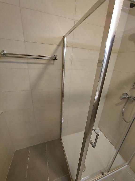 Docce: Paroi de douche en verre trempé 80 cm – Usato da Moudon venduto da dan_l5tp 1