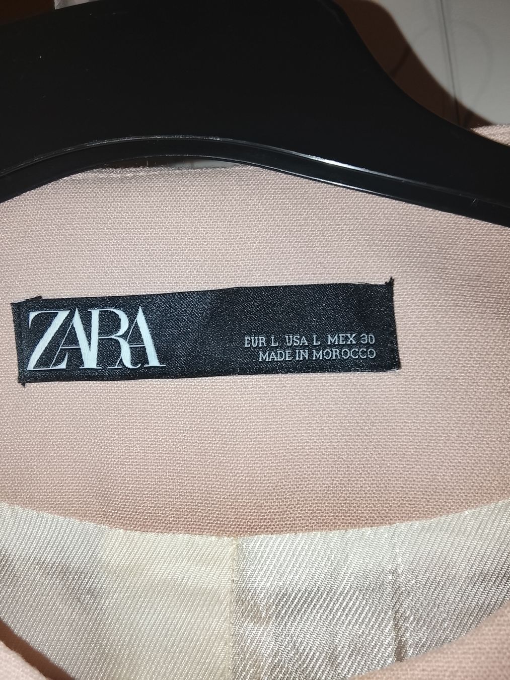 Jacken: Zara Blazer hellrosa mit Ringverschluss Grösse L – Gebraucht aus Unterkulm von rebeccus 1