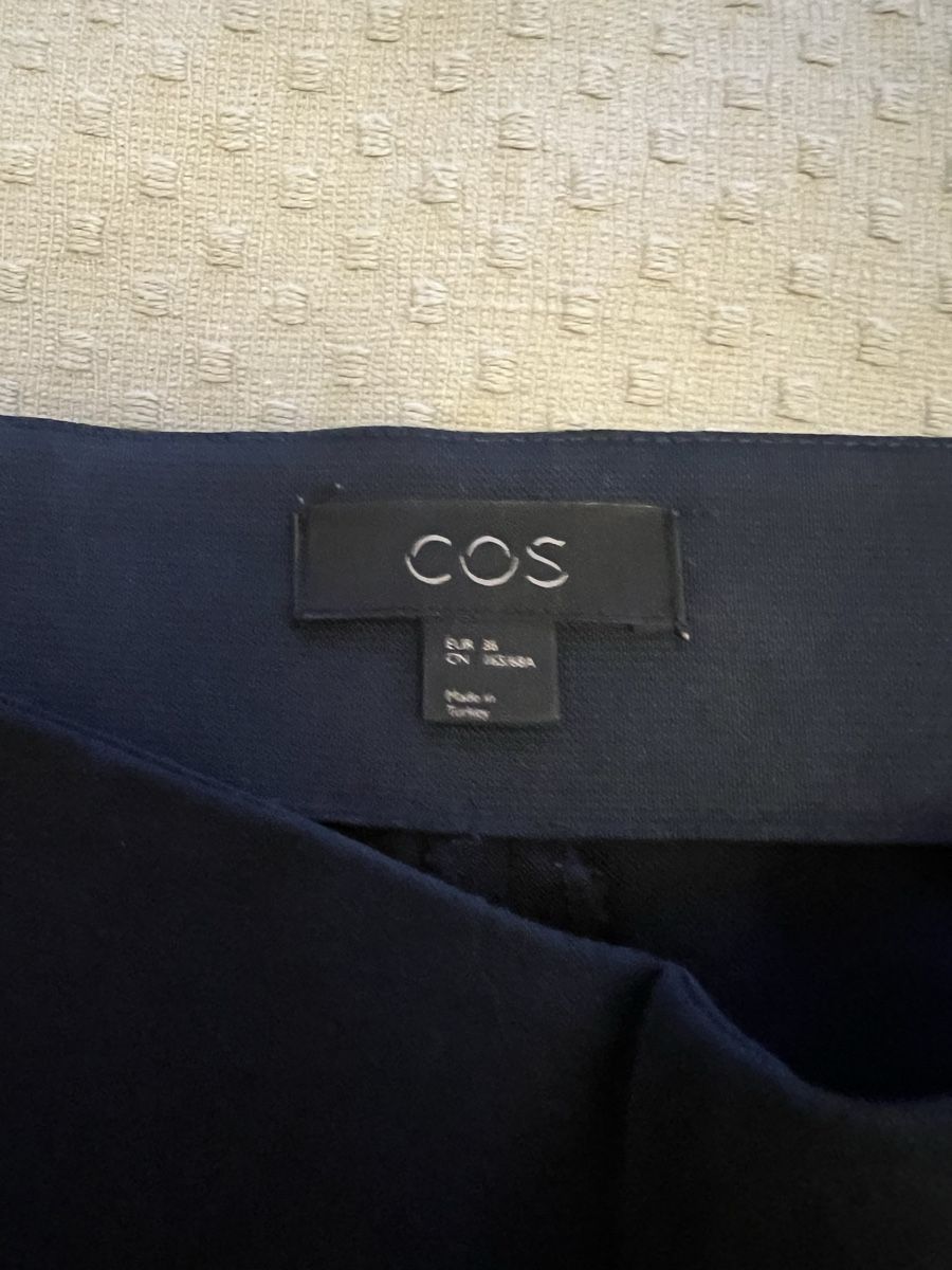Cos Pantaloni: COS pants – Usato da Genève venduto da Kmattr 1