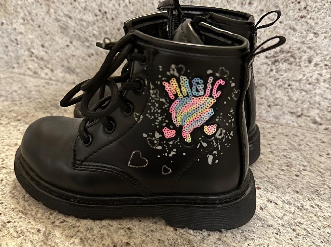Chaussures filles: Schnürschuhe //Gr.25// – Neuf (Voir description) à Böckten par ZokaAugust