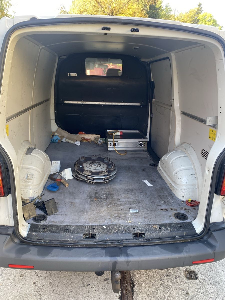 VW Veicoli commerciali: VW T5 2.5tdi ab MFK – Usato da St. Gallen venduto da war_s6rn 5