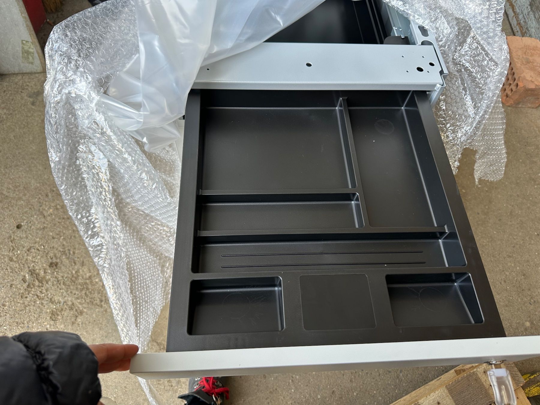 Banconi: neuer 4er Rollcontainer inkl. 2 Schlüssel – Nuovo e nell'imballaggio originale da Necker venduto da liq24 1