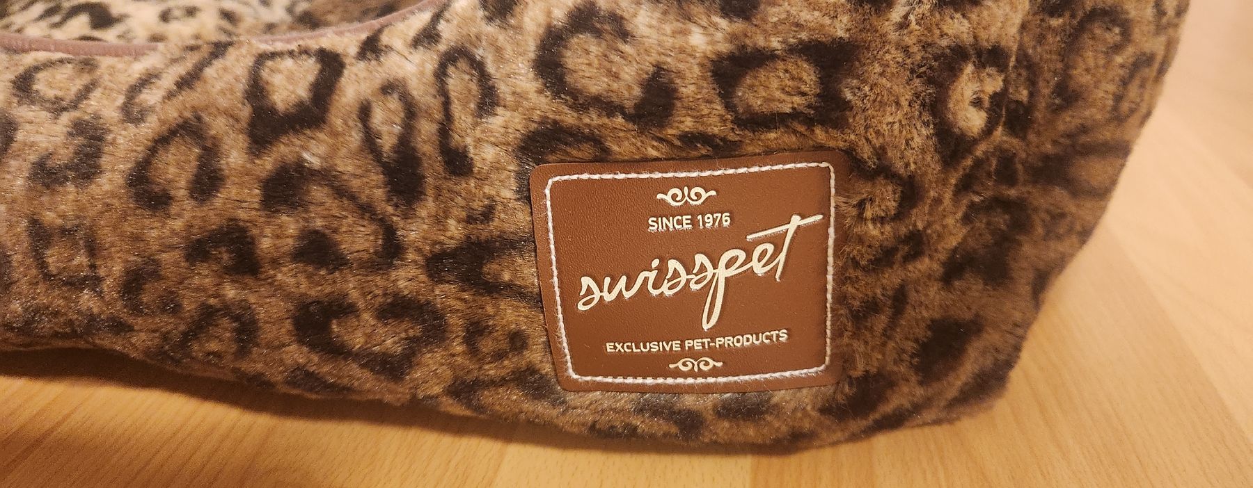 Swisspet Liege- & Schlafplätze: Flauschiges Hunde Bett – Neu (gemäss Beschreibung) aus Zürich von TG014 1