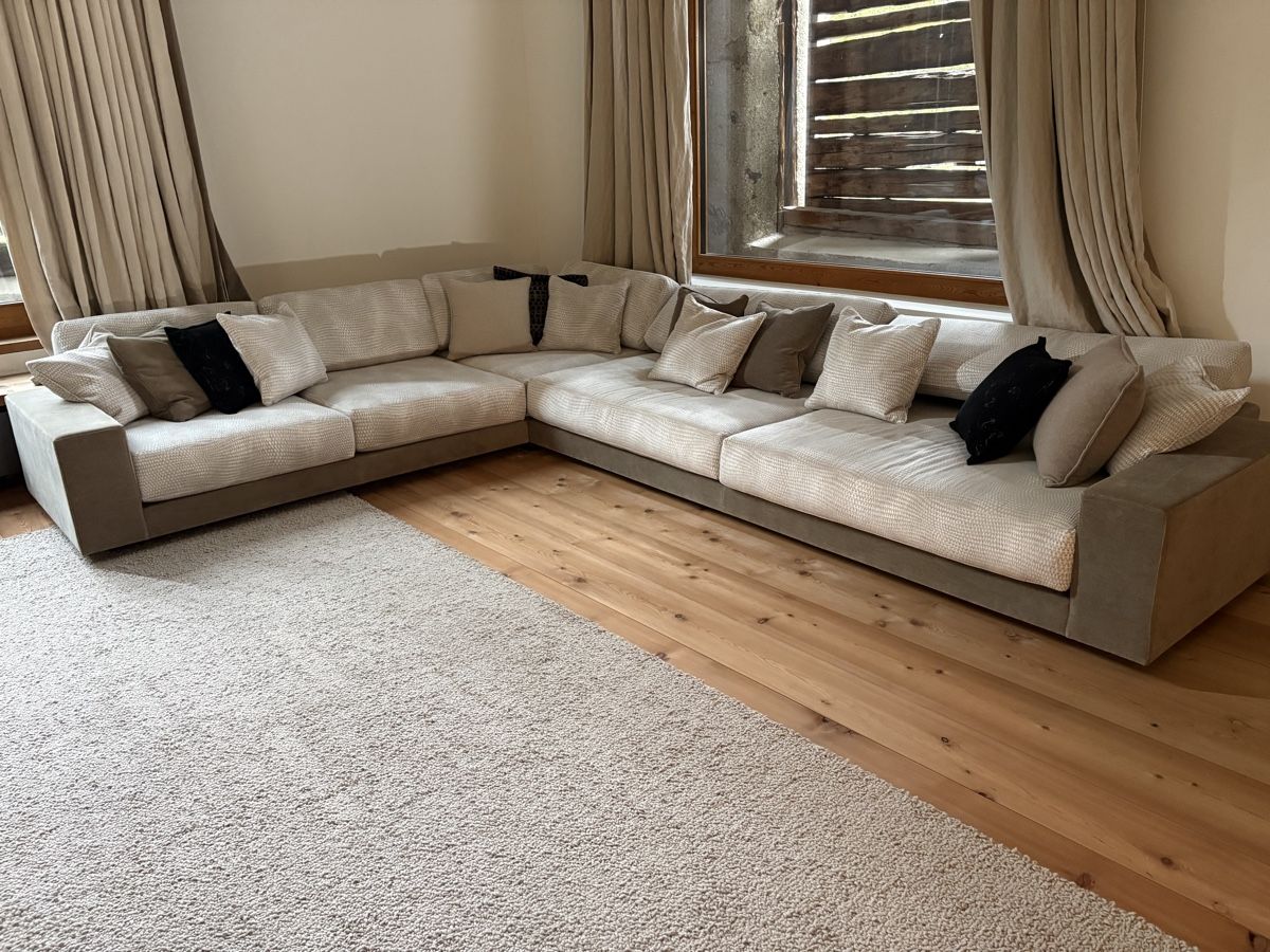 Sofas: Large Corner Sofa with Cushions, New – Neu (gemäss Beschreibung) aus Erlenbach ZH von tilialus