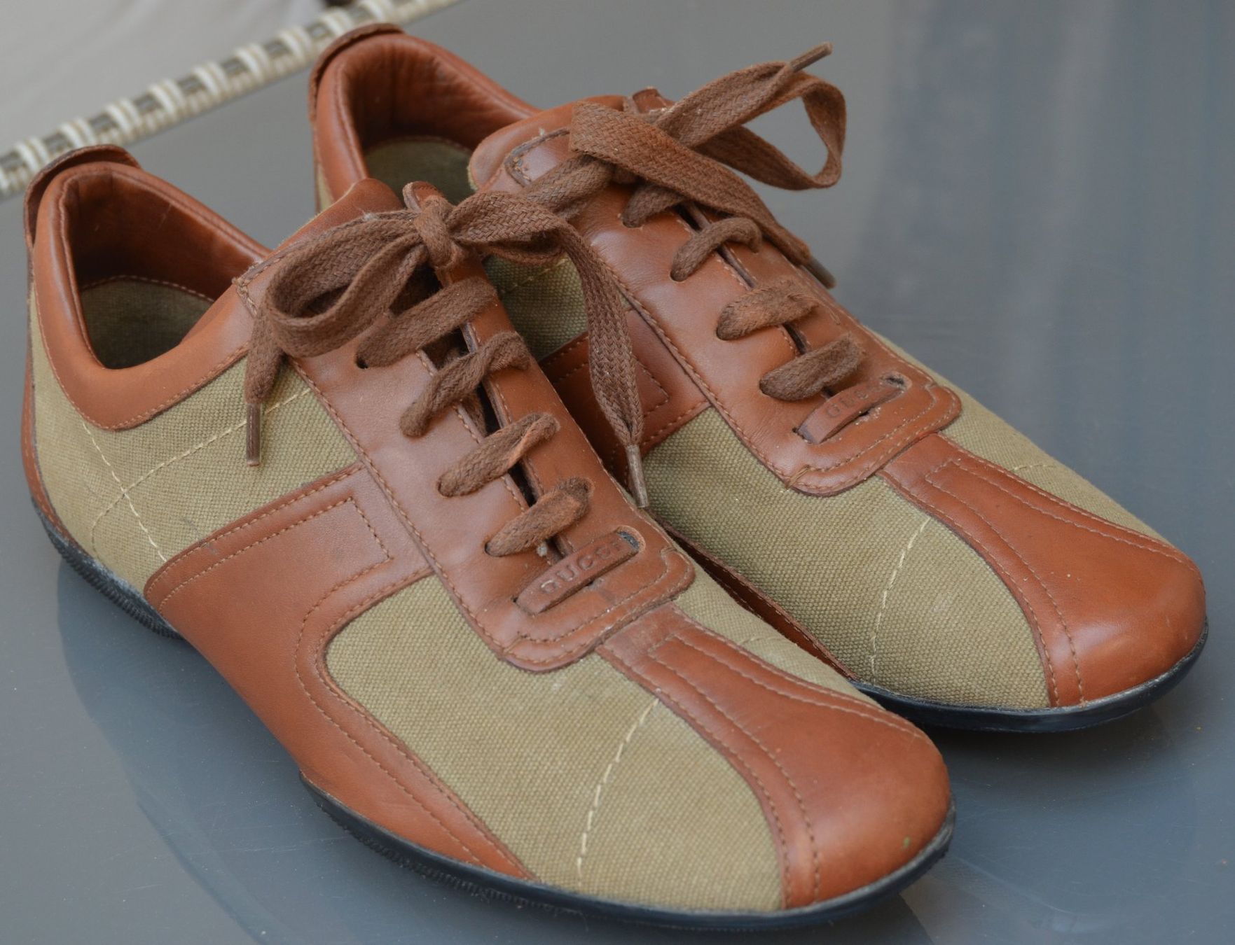 Gucci Chaussures hommes: Gucci Sneakers  37 C – D'occasion à Collonges par arashee 1