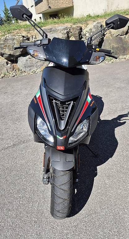 Scooter: Aprilia SR 50 R – Usato da Rheineck venduto da val_bw7s