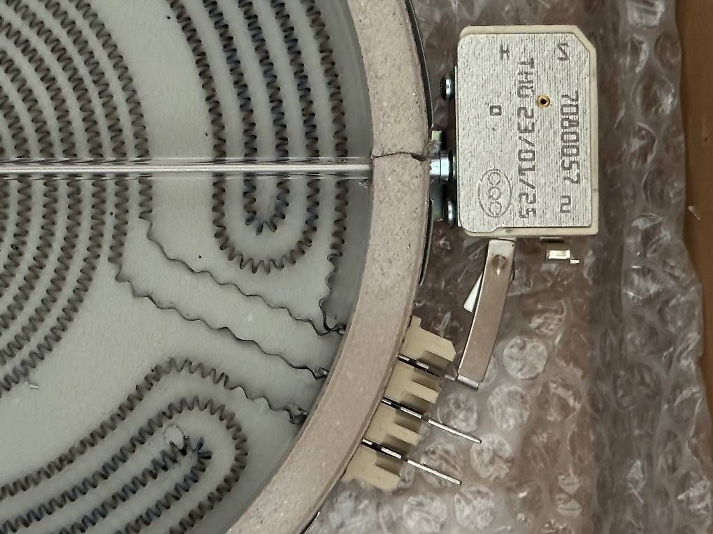 Radiatori: Heizstrahlkörper – Nuovo e nell'imballaggio originale da Rafz venduto da SaboR. 3