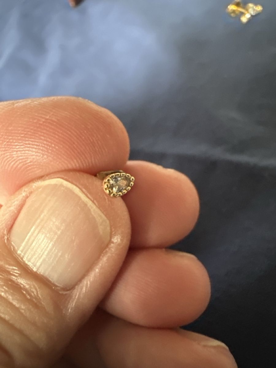 Orecchini pendenti & Orecchini a lobo: Delphes boucle  d'oreille neuve – Nuovo e nell'imballaggio originale da Lausanne venduto da pascale.mojito1004