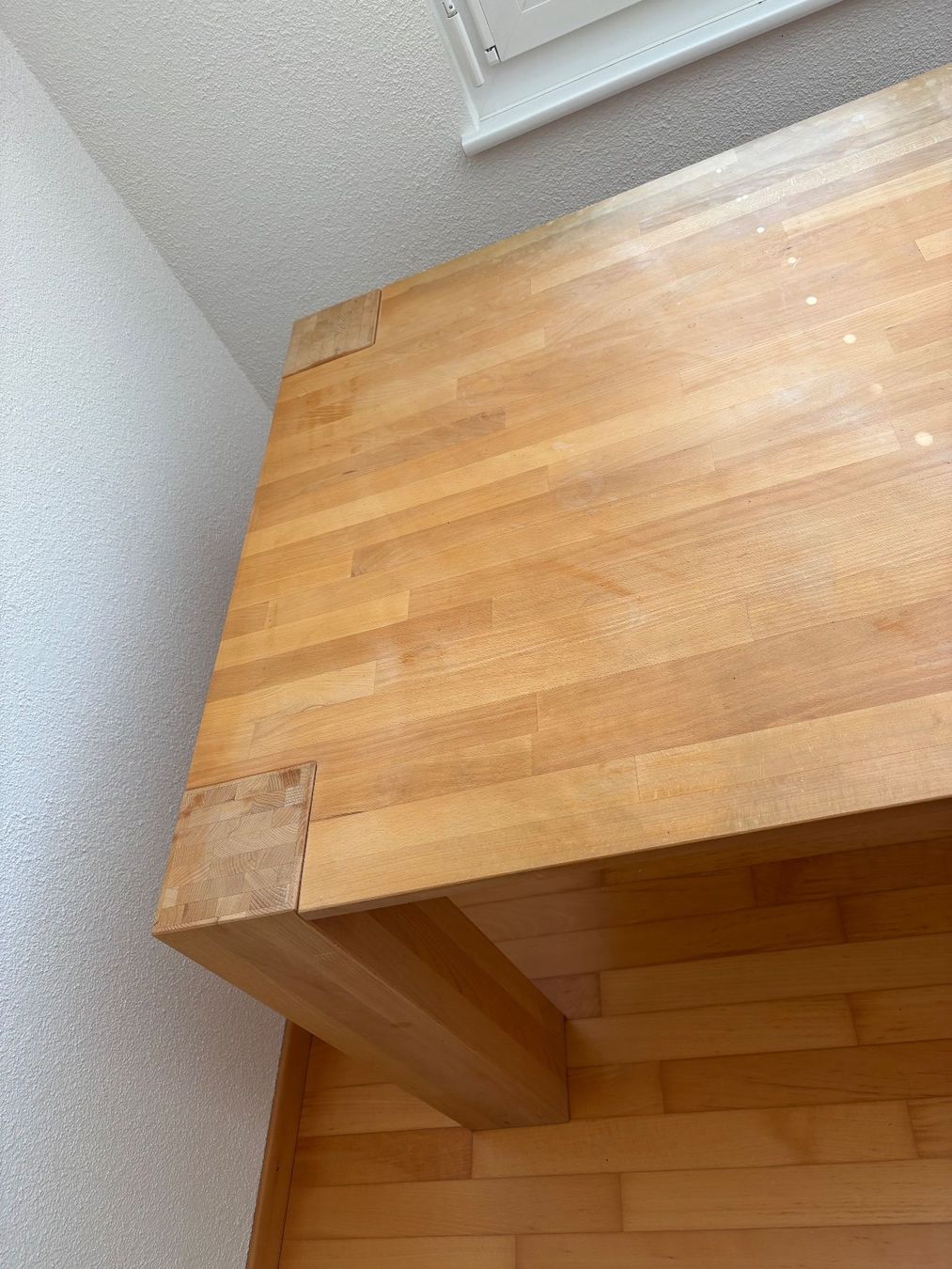 Tavoli: Massiver Holztisch – Usato da Pfäffikon SZ venduto da pchaudha 1