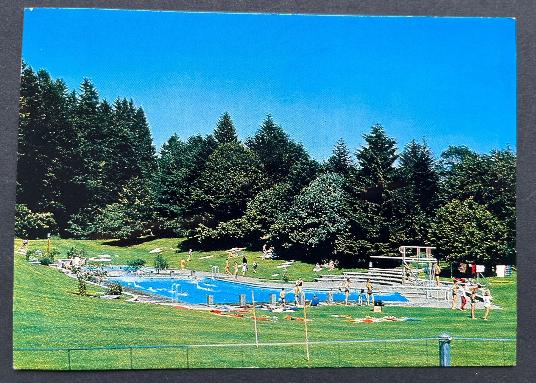 Cartoline postali: Das Schwimmbad - la piscine E. T. S. Macolin - Magglingen – Usato da Ostermundigen venduto da DaxKarten-75