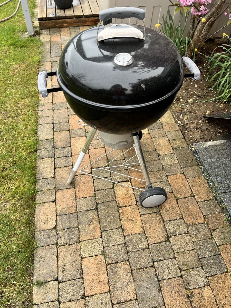 Griglie: Weber Grill for sale – Usato da Oberwil BL venduto da Heikster