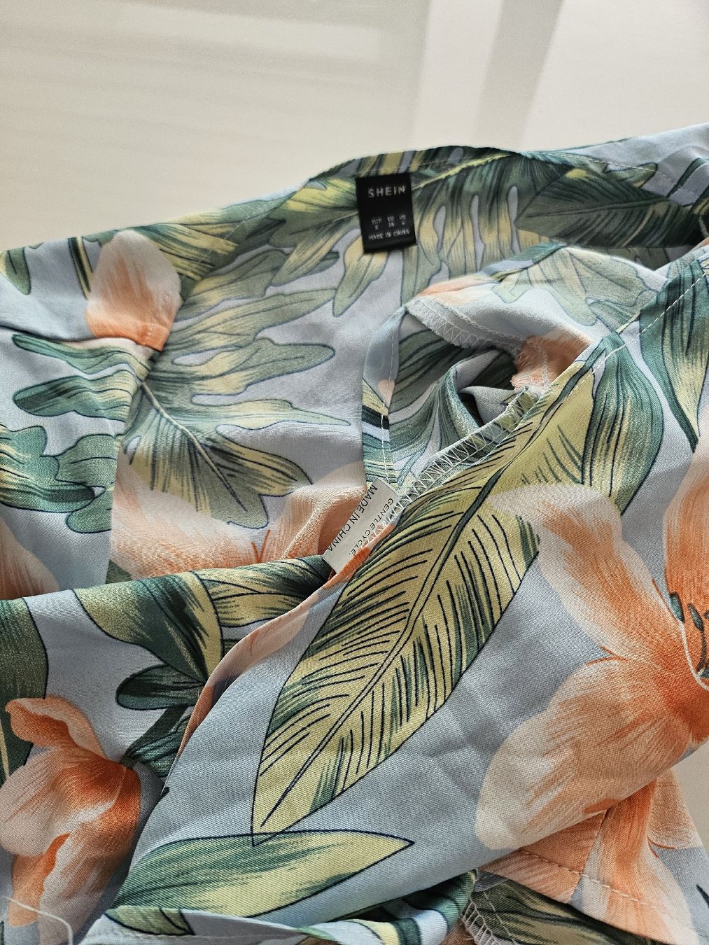 Lotti di vestiti: ensemble pour la plage – Usato da Dietlikon venduto da mic_z7ly