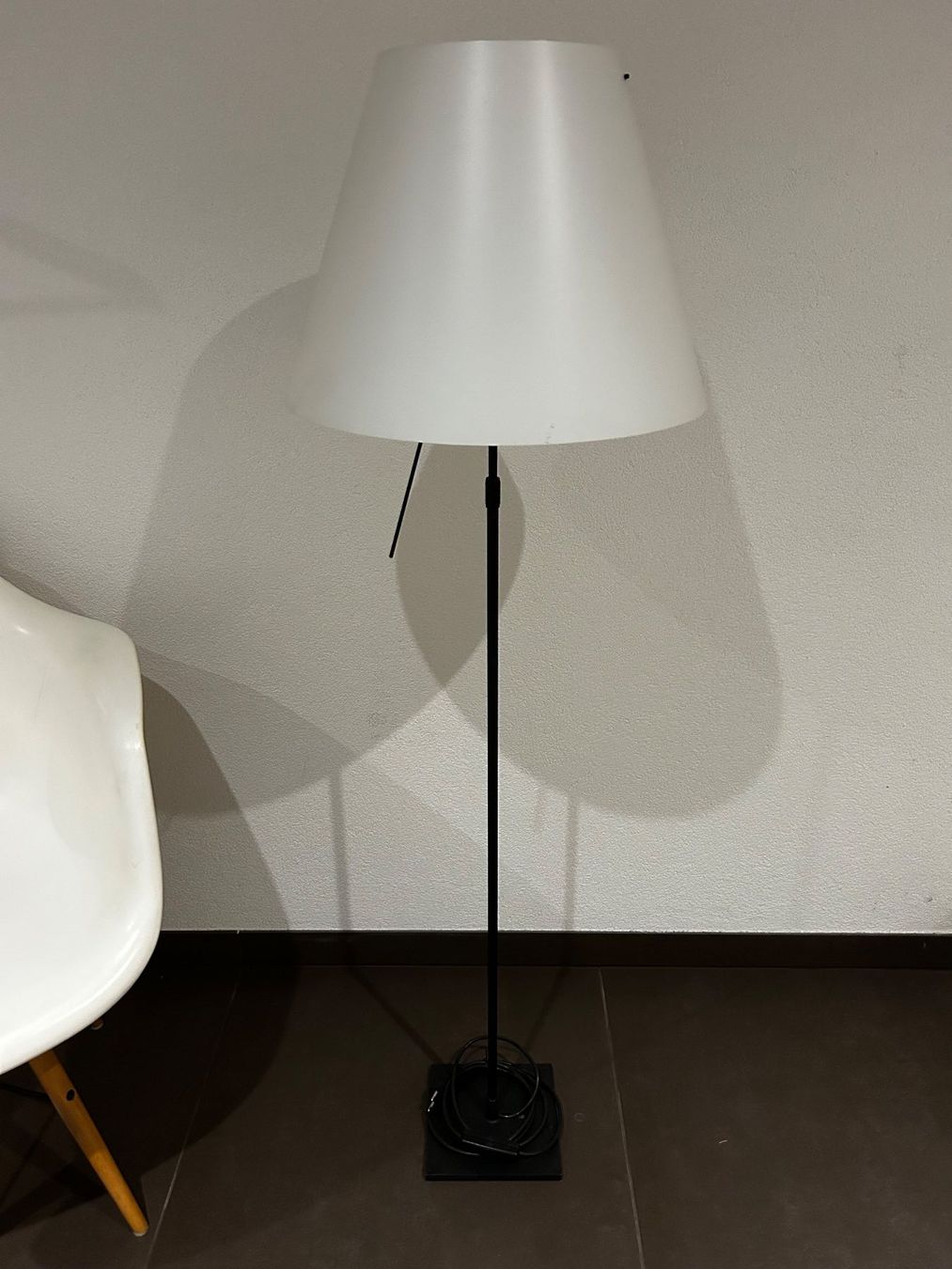 Lampade: Lucplan Designe Stehlampe – Usato da Jona venduto da Stevezim